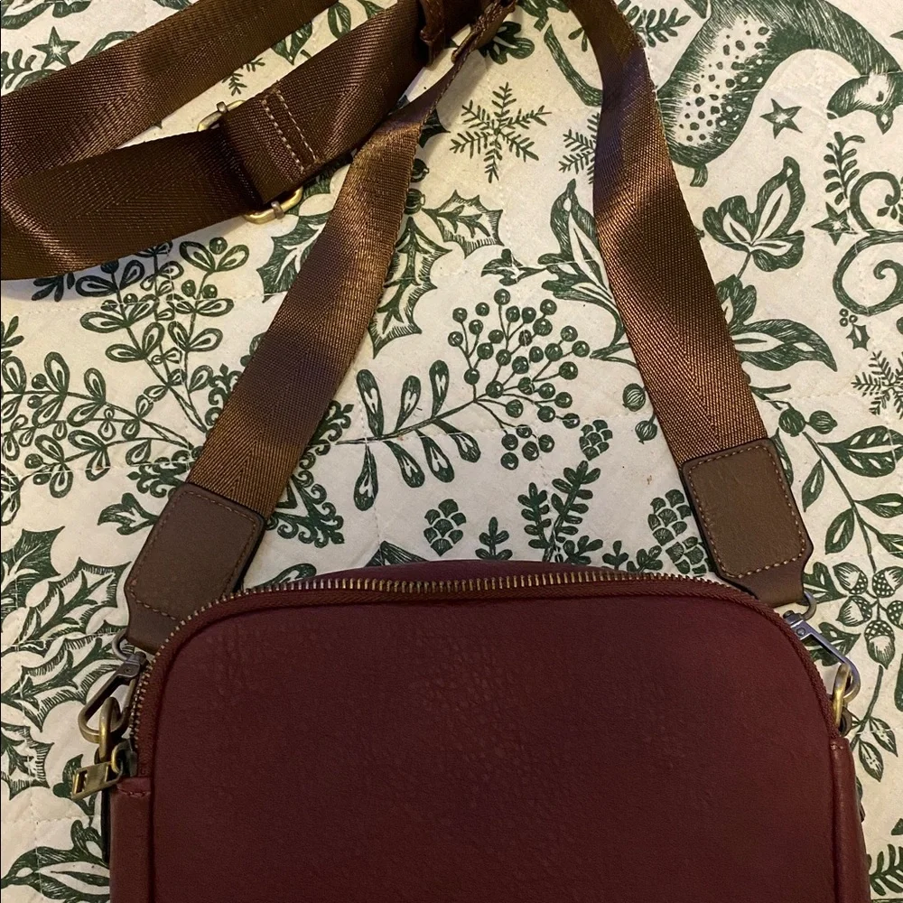 Jessie James Burgundy Leather Crossbody Bag, no signs of wear - Picture 8 of 11